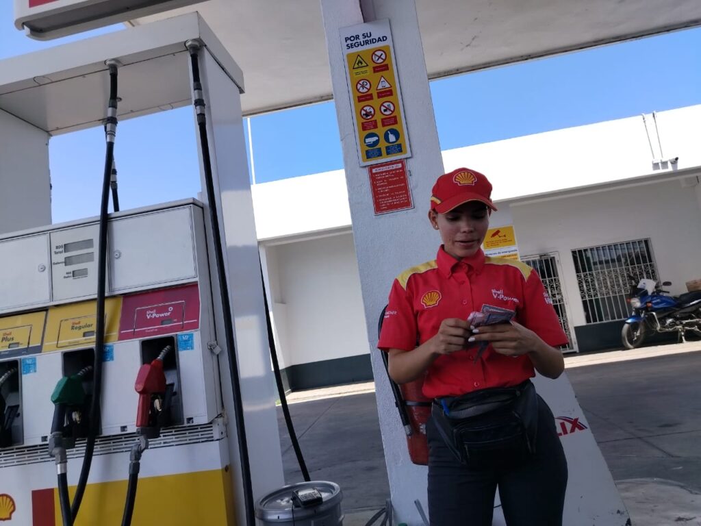 Gobierno mantiene precios de combustibles esenciales con subsidio de RD$130 millones