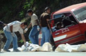 Asesinan a una periodista hondureña y a un acompañante en el interior de un automóvil
