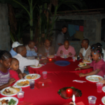 Sector Externo de Hipólito Mejía realizó cenas en Nochebuena en San Cristóbal