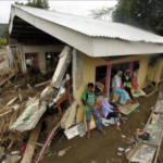 Aumentan a más de 1,200 los muertos por las inundaciones al sur de Filipinas