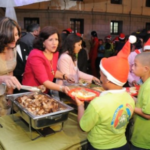 Margarita Cedeño comparte cena navideña con niños especiales