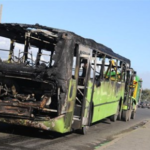 Se incendia autobús de la OMSA del corredor John F. Kennedy