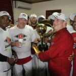 Leones del Escogido vencen 6-5 a las Águilas y se coronan campeones