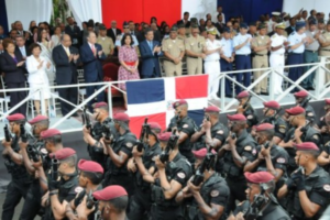 Presidente Fernández encabeza actos en inicio del Mes de la Patria