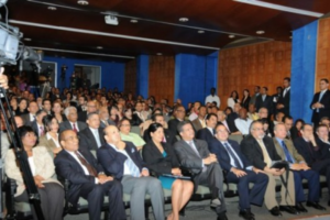 Fernández participa en conferencia sobre la Estabilidad Regional del Oriente Medio