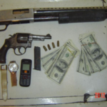 PN apresa tres personas por supuesto robo en residencia en Cotuí