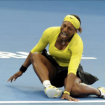 Serena Willams vence pero se retira del torneo por una lesión en el tobillo