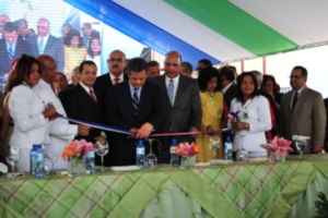 Mandatario entrega remodelación hospital San Lorenzo de Los Mina