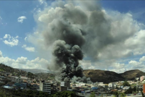 Heridos y afectados en un pavoroso incendio en tres mercados de Honduras