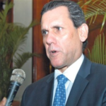 Adozona alarmada por declaraciones de ministro Montás