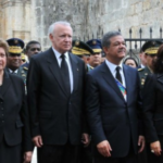 Jefe de Estado asiste a Tedeum en la Catedral y deposita ofrenda floral en Altar de la Patria