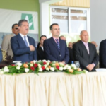 Con inversión de RD$36 millones Fernández entrega vehículos y equipos a Agricultura