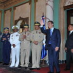 Presidente Fernández dispone revisar rangos de cuatro promociones militares y policiales