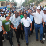 Dirigente reformista Héctor Marte se integra a marcha del PRD en Los Alcarrizos