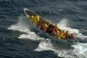 La Marina y autoridades EE.UU. capturan en alta mar a 22 indocumentados