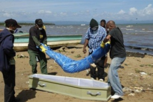 Aumentan a 54 cadáveres encontrado de naufragio