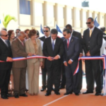 Fernández preside inauguración de Liceo en Estebania, Azua