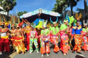 Miles de dominicanos vivieron incidencia del Desfile Nacional de Carnaval