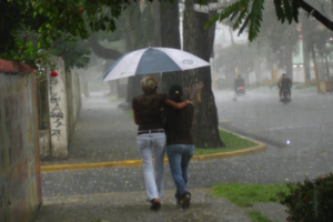 Onamet informa vaguada y viento del Noreste siguen aportando humedad e inestabilidad