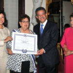 Mandatario encabeza entrega de Medalla al Mérito de la Mujer 2012