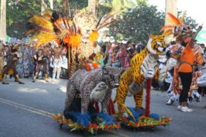 El Gran Santo Domingo y Santiago arrasan con premios Desfile Nacional Carnaval