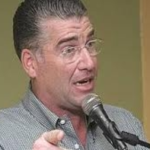 Eric Rivero dice “Aduanas miente, o hay mucho contrabando”