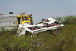 Al menos 10 muertos y 20 heridos en un accidente en Argentina