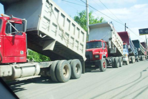 Fenatrado levanta paro del transporte de cargas