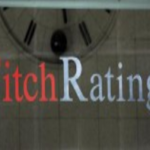 Fitch rebaja calificación a cinco bancos griegos por temor a salida del euro