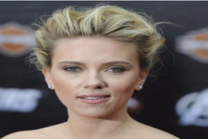Scarlett Johansson tiene ya su estrella en el Paseo de la Fama de Hollywood