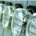 CDEEE pone a funcionar contadores prepagados