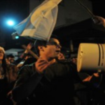 Crecen las demandas judiciales de los argentinos por trabas a la compra de dólares