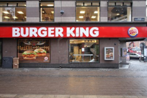 Burger King sube cerca del 6% en su regreso a Wall Street