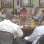 Acuerdan libra de pollo no podrá exceder de RD$43.00