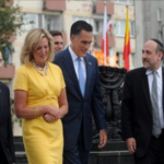 Romney cierra en Varsovia gira internacional marcada por deslices