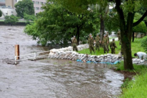 Lluvias en sur de Japón causan ocho muertos y 20 desaparecidos