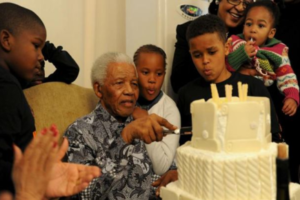 Familia Mandela crea marca de ropa sobre expresidente sudafricano