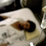 Muertes por sida y nuevas infecciones por VIH bajan en 2011, según ONU