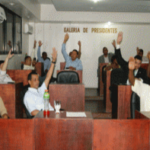 Sostiene alcalde debe ganar unos 200 mil pesos mensuales