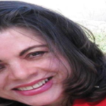 Especialista deplora consumir agua entre los alimentos