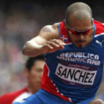 Velocista dominicano Félix Sánchez pasa a final 400 metros vallas