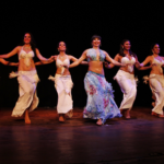 Casa de Teatro presentó segunda versión show “Stand up & Bellydance”