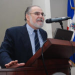 Ceara Hatton culpa a excontralor Simón Lizardo del déficit fiscal