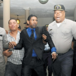 Omega, merenguero de calle, se declara en huelga de hambre