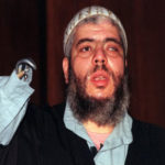 Clérigo Abu Hamza y cuatro sospechosos de terrorismo llegan a EE.UU.