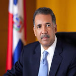 Ministro de Hacienda explica proceso eliminación vehículos alto consumo