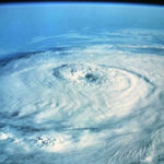 El huracán Sandy se acerca a la costa Nordeste de EE.UU.