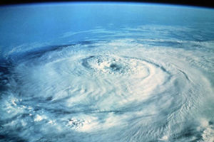 El huracán Sandy se acerca a la costa Nordeste de EE.UU.