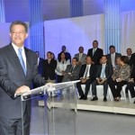 Fernández sostiene déficit fiscal no es por mal uso de recursos en su administración