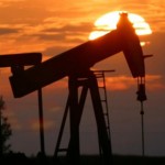 Petróleo de Texas baja un 1% y cierra en US$85.45 por barril